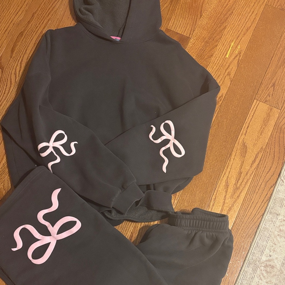 EDIKTED Bow Sweatset